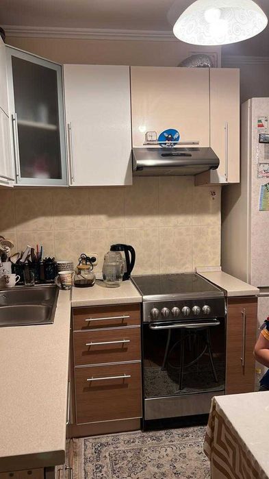 Продаю кухонный гарнитур