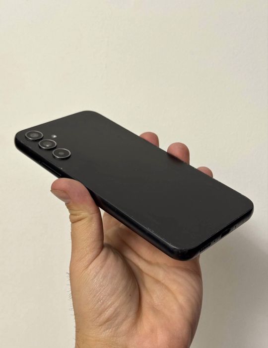 Samsung A34 5G s-a stins si nu se mai aprinde