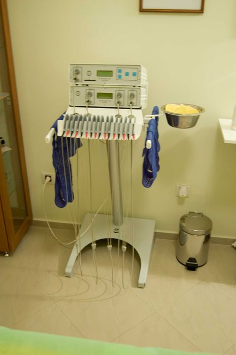 Професионален апарат за електростимулация с програмни карти