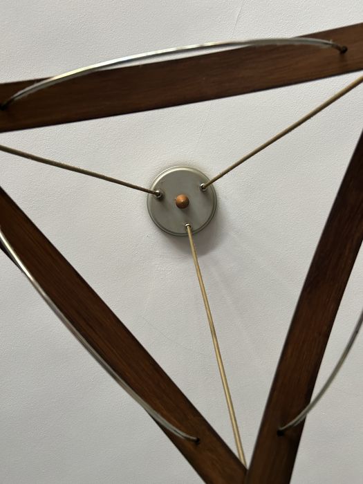 Висящ полилей  с три крушки от дърво и стъкло