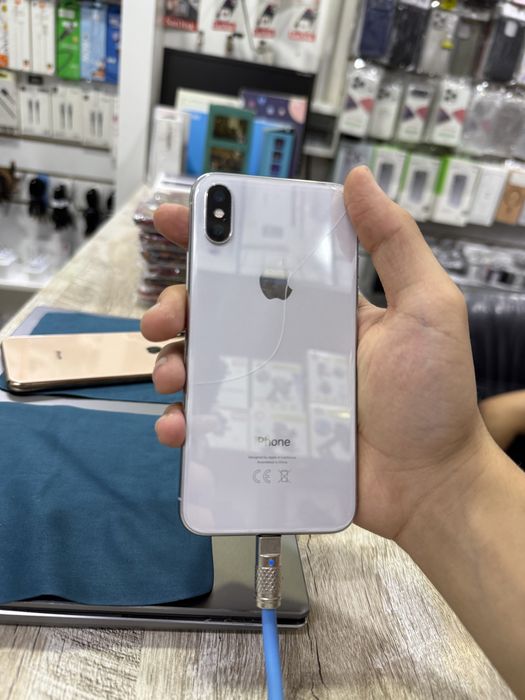 iPhone X 256GB. 72%