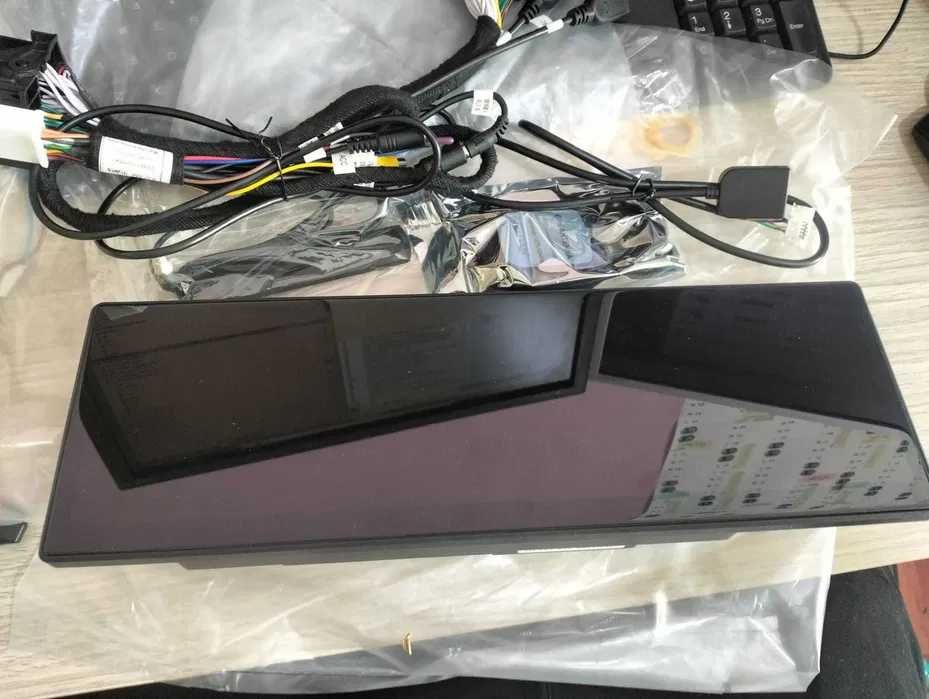 Navigatie 12,3" BMW Seria 3/4 cu camera marsarier si rama