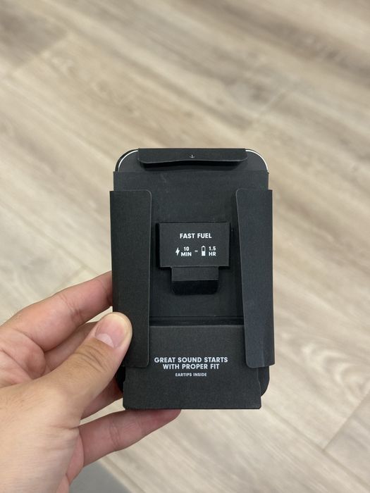 Beats Flex беспроводные наушники