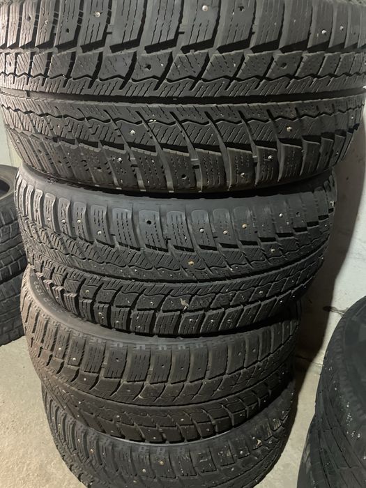 Шины с шипами продаются