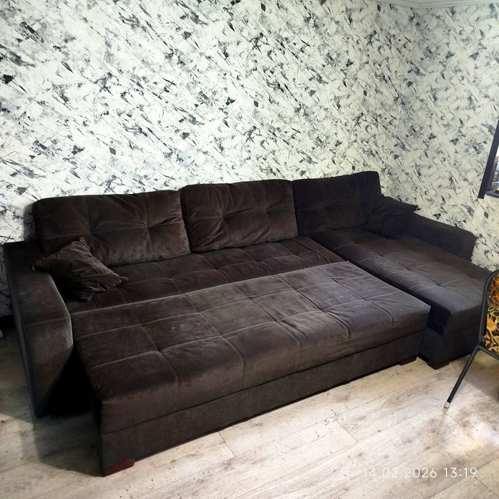 Диван складной с подушками