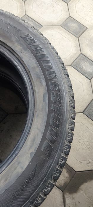 Шины. Зимние.  Две пары.