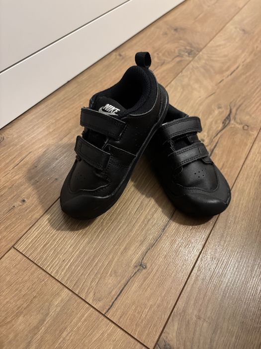 Adidas Nike marime 25