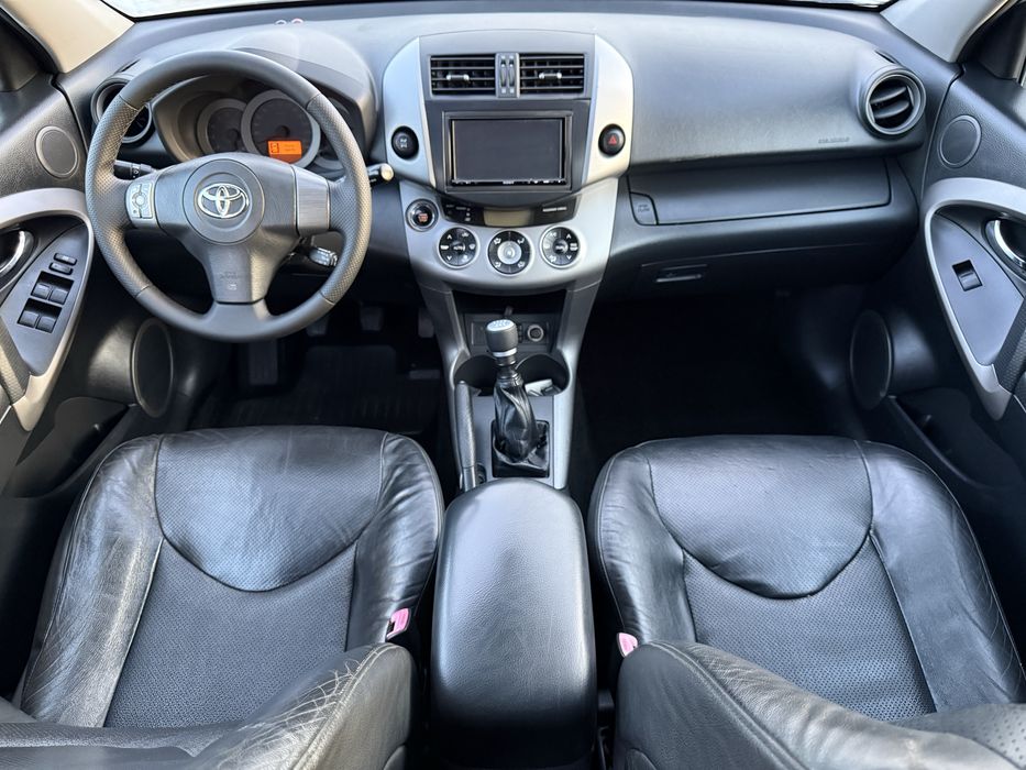 Toyota RAV 4 2.2 D-4D 136к.с 4X4 / EXECUTIVE / KOJA / KEYLESS / NAVI