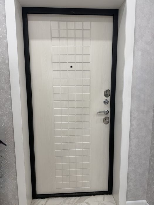 Дверь Входная правая