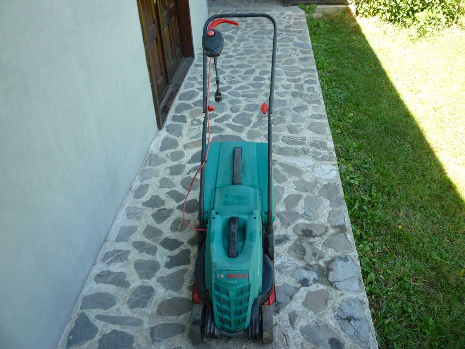 masina  de  tuns  iarba  cu  defect