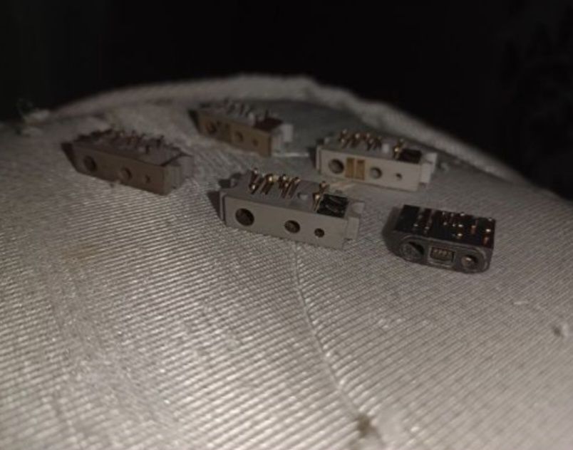 Запчасти на телефоны