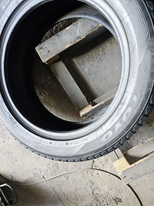 2 anvelope iarna 225 55 18 Toyo