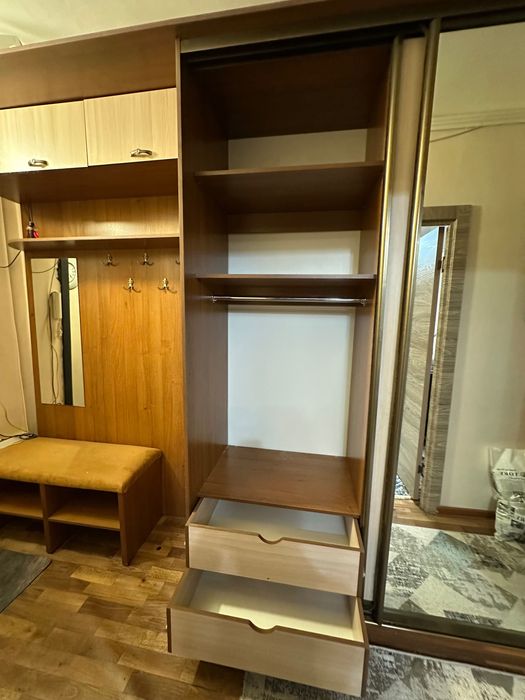 Шкаф купе продаю