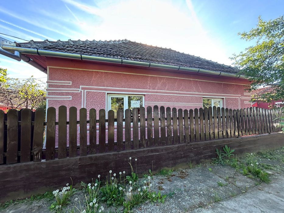Casă de vânzare