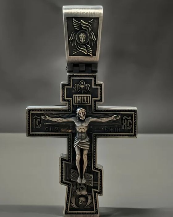 Чисто нов масивен православен кръст с верижка – „Спаси и Сохрани“