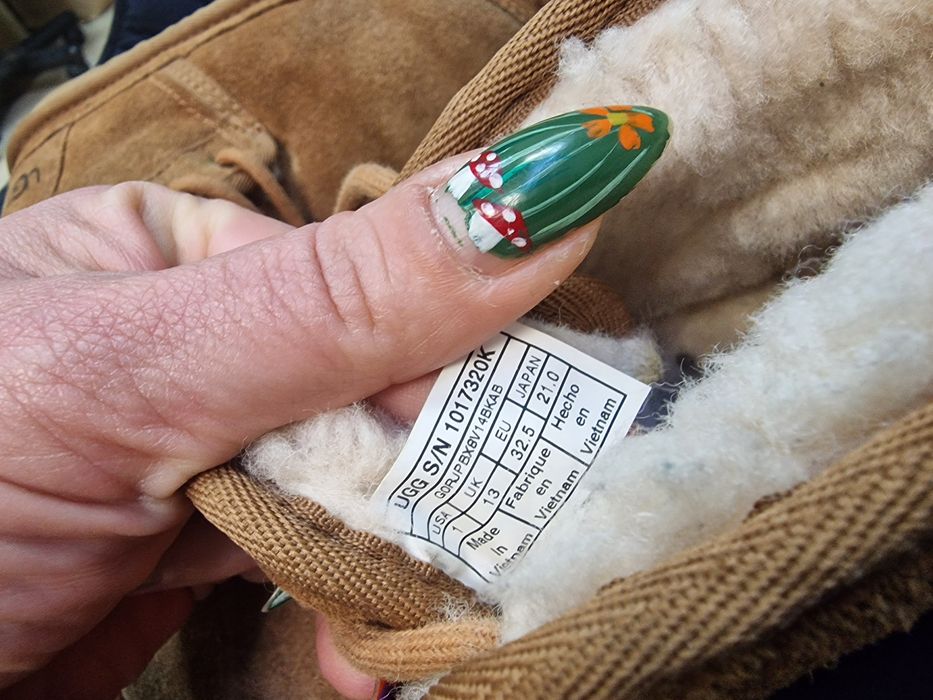 UGG детски боти номер  32.5