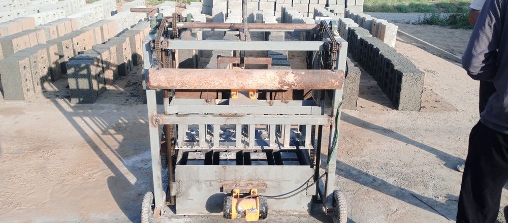 шлака блок апарати сотилади