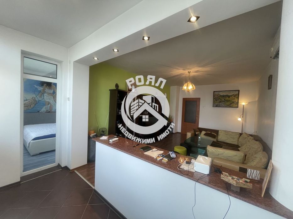 Продава се Тристаен апартамент в Пловдив, Прослав - 185 кв.м за 838 €/кв.м - Снимка #3