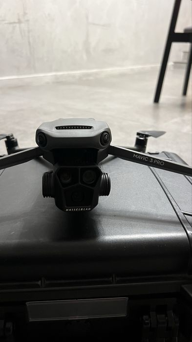 Продам DJI Mavic 3 Pro Fly More Combo