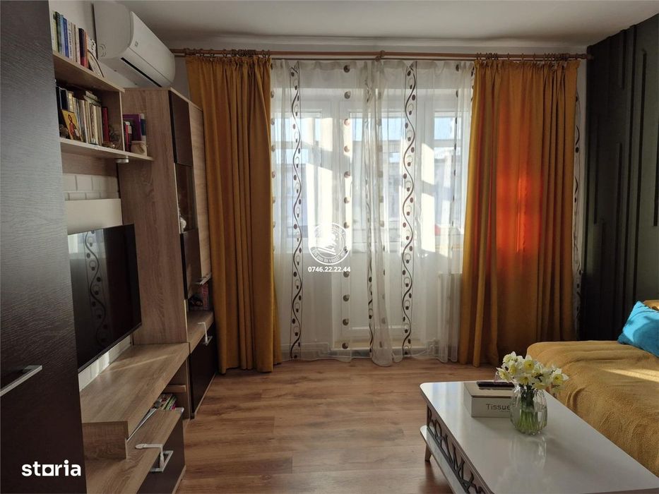 Apartament 3 camere de vanzare Alexandru cel Bun