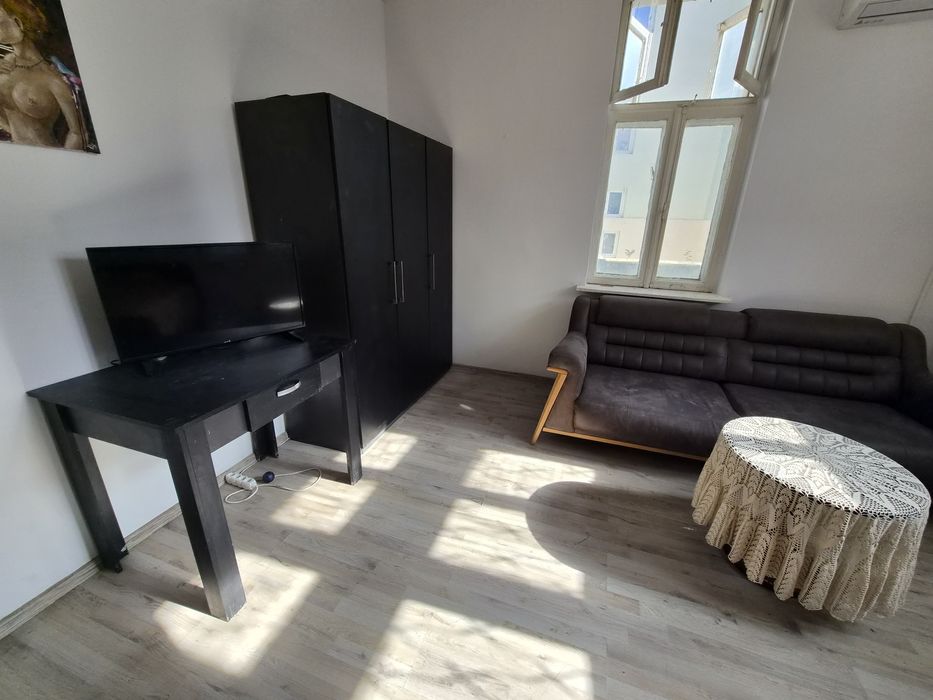 Квартира под наем 1-стаен с двор