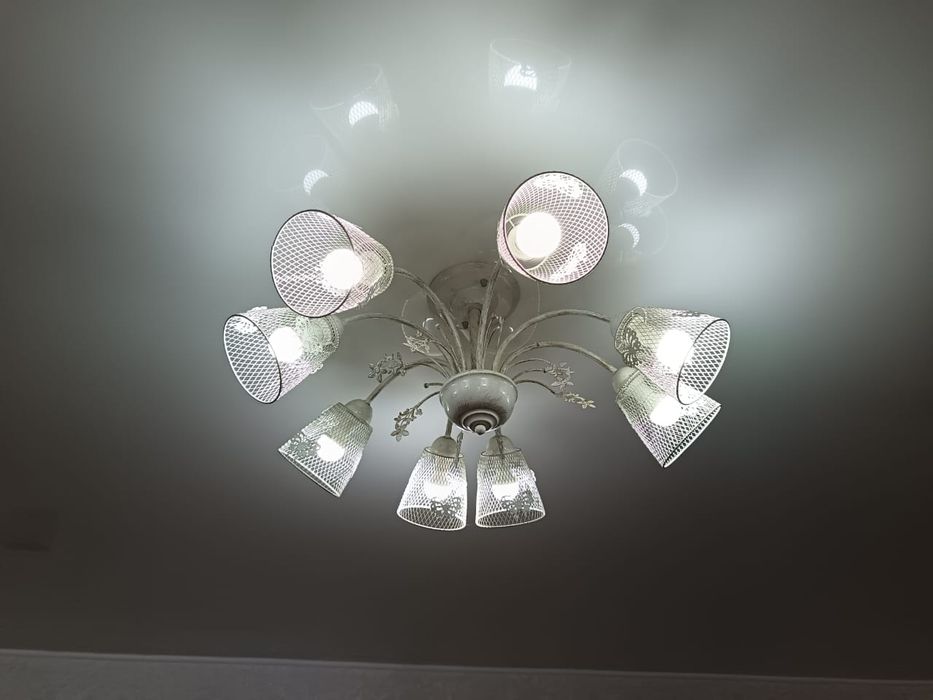 Люстра 8 рожковая