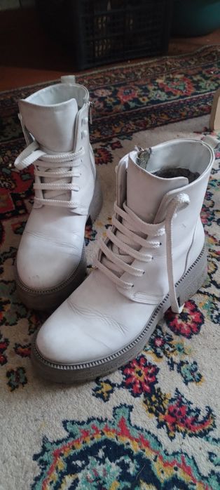 Обменяю ботинки зимние 38р