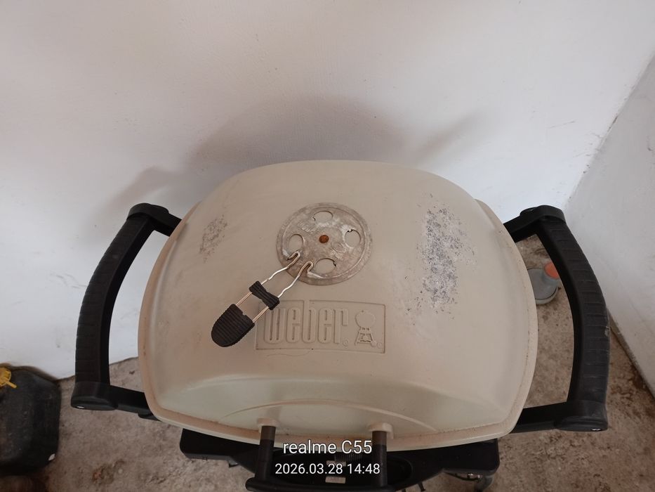 Барбекюта на дървени въглища