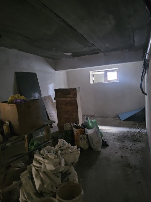 Сдаётся нежилое помещение в цокольном этаже
