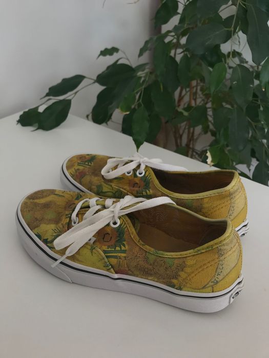 Papuci Vans- colecția Van Gogh mărimea 37