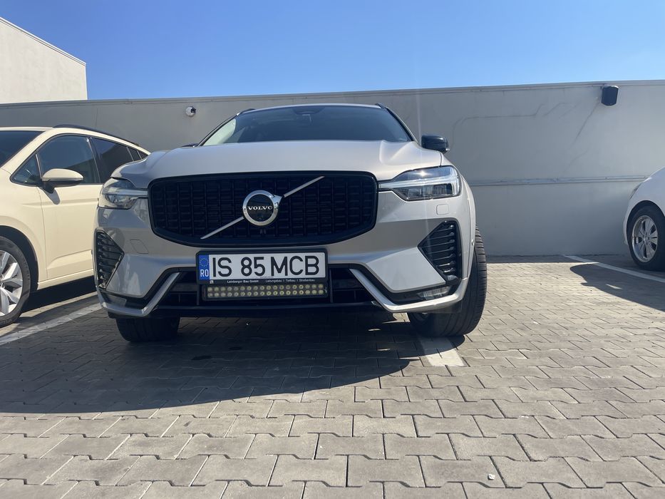 Vand VOLVO XC60 an fabr. 2023 disel electric km 79000.. masina este cumparata de la reprezentanta Volvo din Suedia .