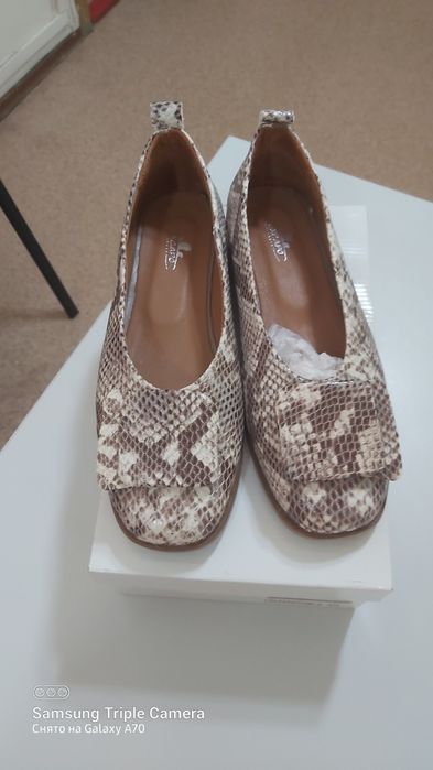 Женские балетки кожаные