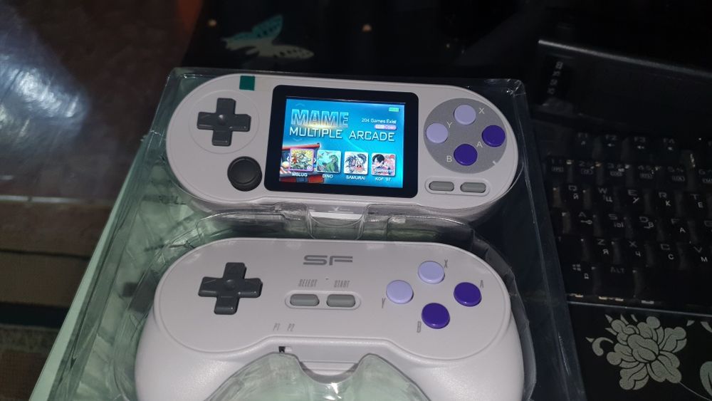 Игровая консоль SF2000