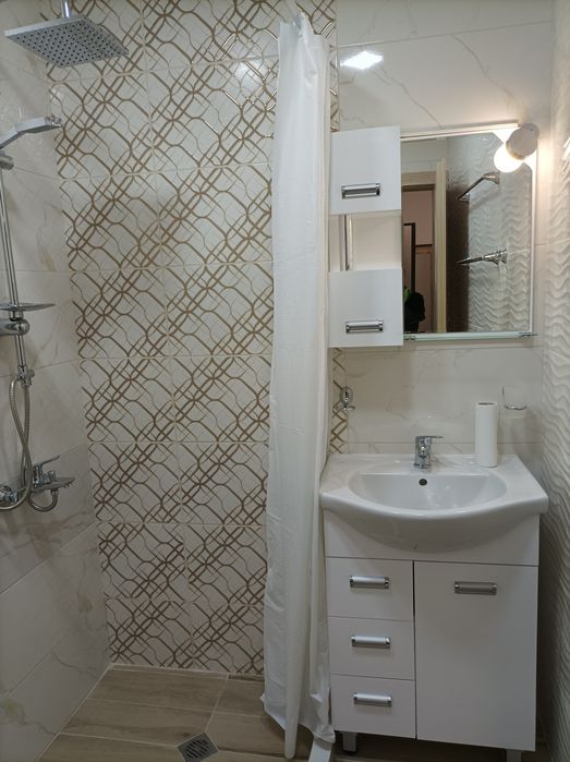 Продава се Двустаен апартамент в Варна, Левски - 70 кв.м за 2856 €/кв.м - Снимка #7