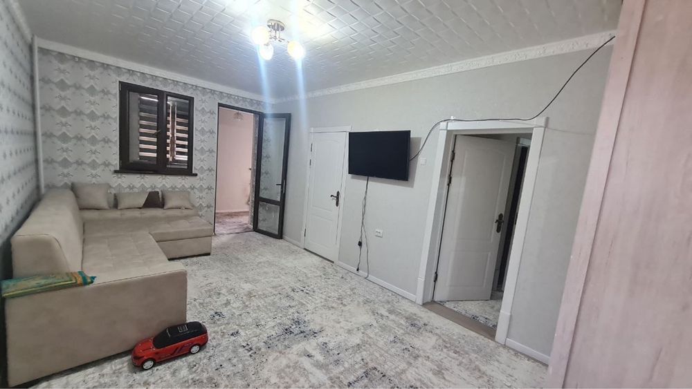 Продается. Срочно. Чиланзар 13. 1 комнатная 48 м2