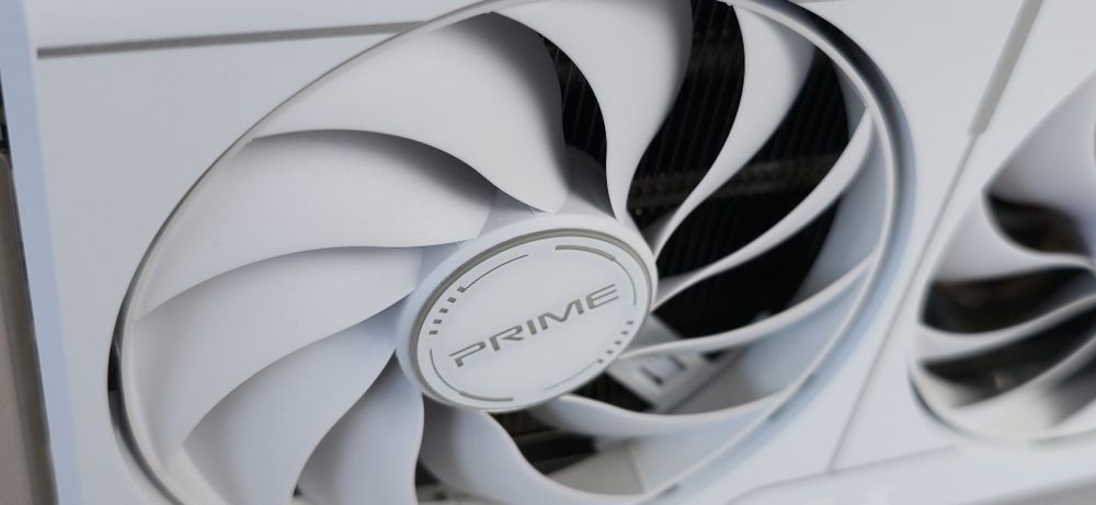 Видео карта Asus Prime RX 9070 XT White Edition, 16GB GDDR6 AMD Radeon