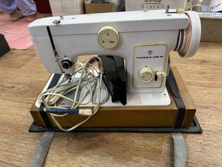 Швейная машинка электрическая