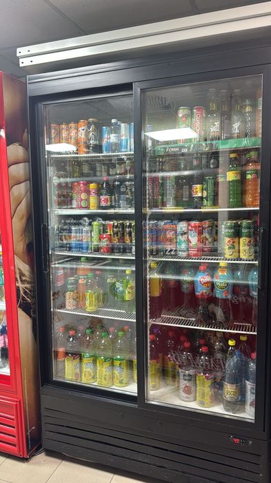 Холодильники для напитков магазинные