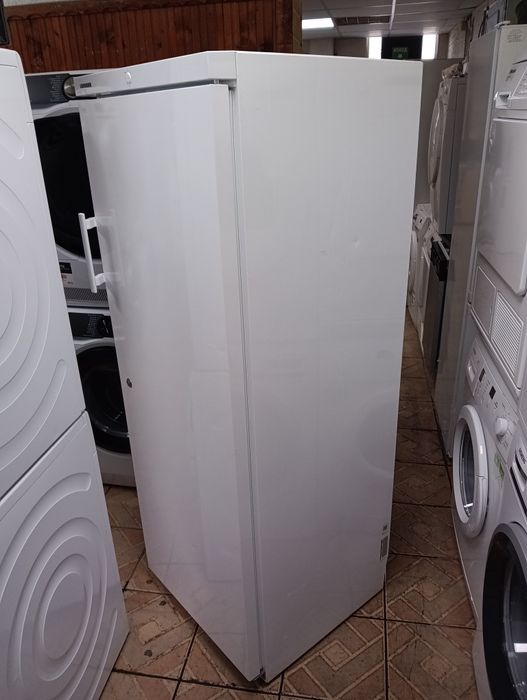 Професионален голям хладилник охладител Liebherr с две години гаранция