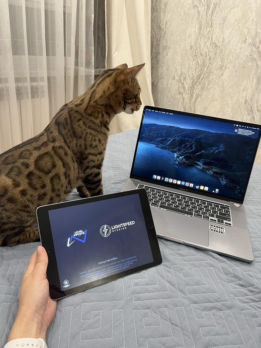 Мощный MacBook Pro 16” (2019) i9 / 16GB / видеокарта / как новый