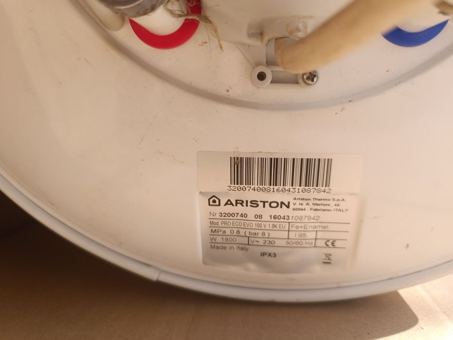 Vând Boiler electric Ariston Ecco 100l