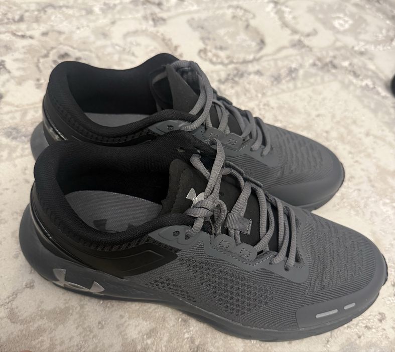Кроссовки Under Armour
