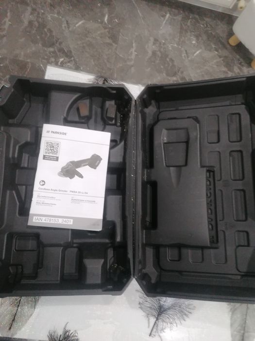 Нов куфар за ъглошлайф акумулаторен Parkside