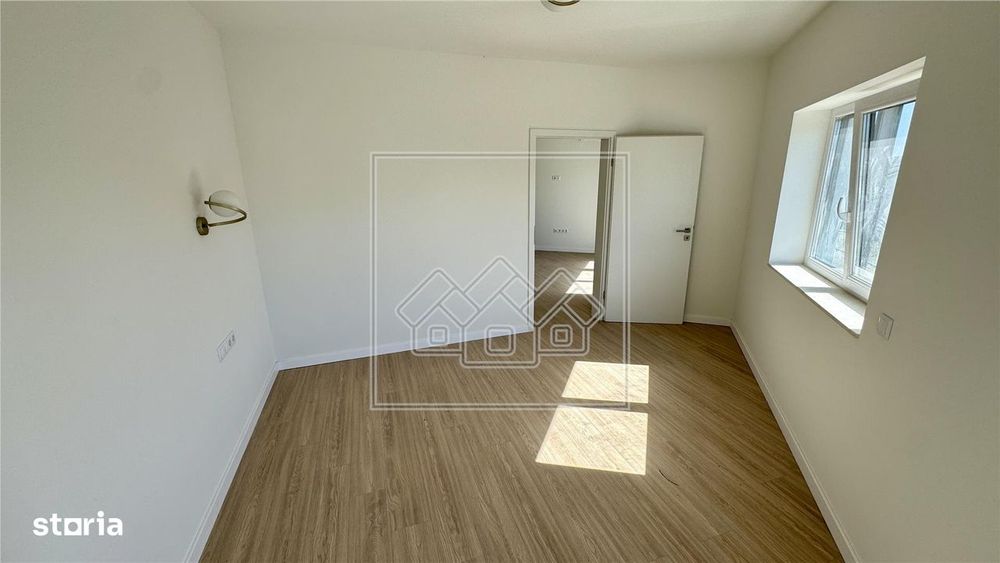 Apartament 2 camere, finisat la cheie, cu AC, jaluzele electrice si lo