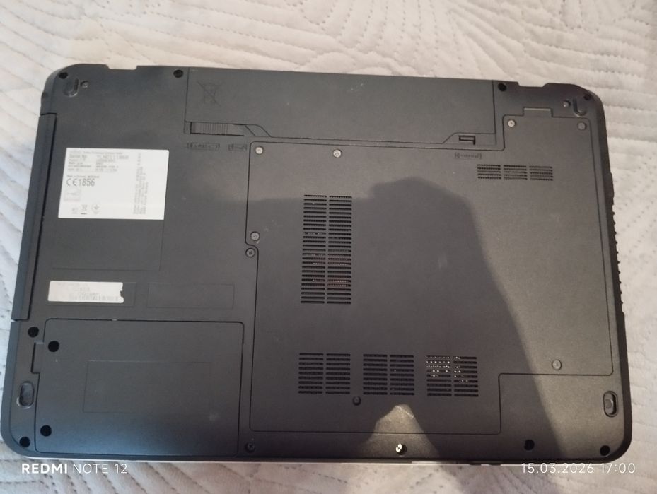 Ноутбук FUJITSU AH512