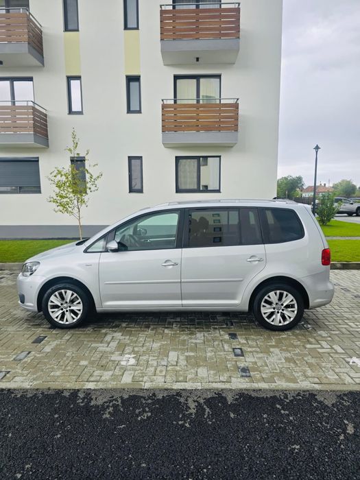 VOLKSWAGEN Touran 2013 — imagine 4