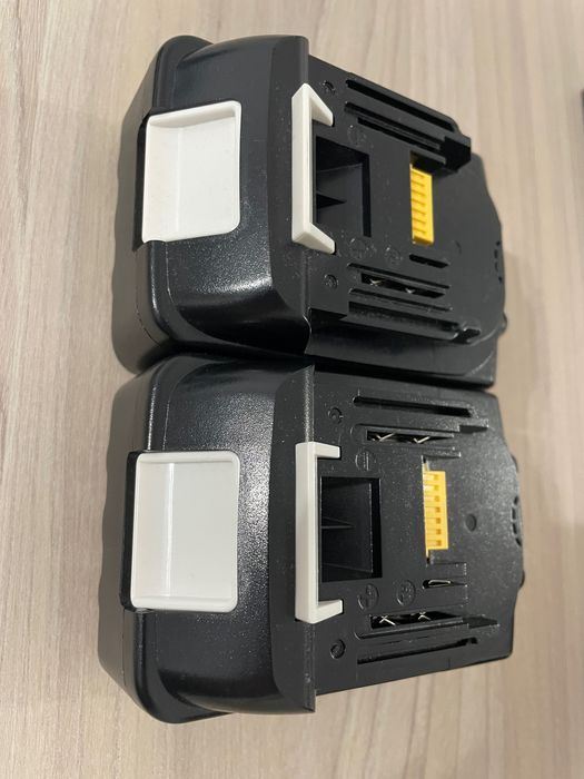 Pachet de doua baterii. 18 V 5000 mAh