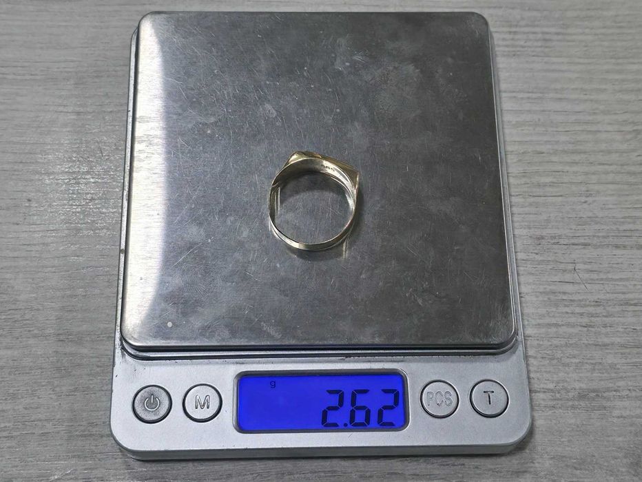 Златен пръстен 14К 585 / 2,62 гр.