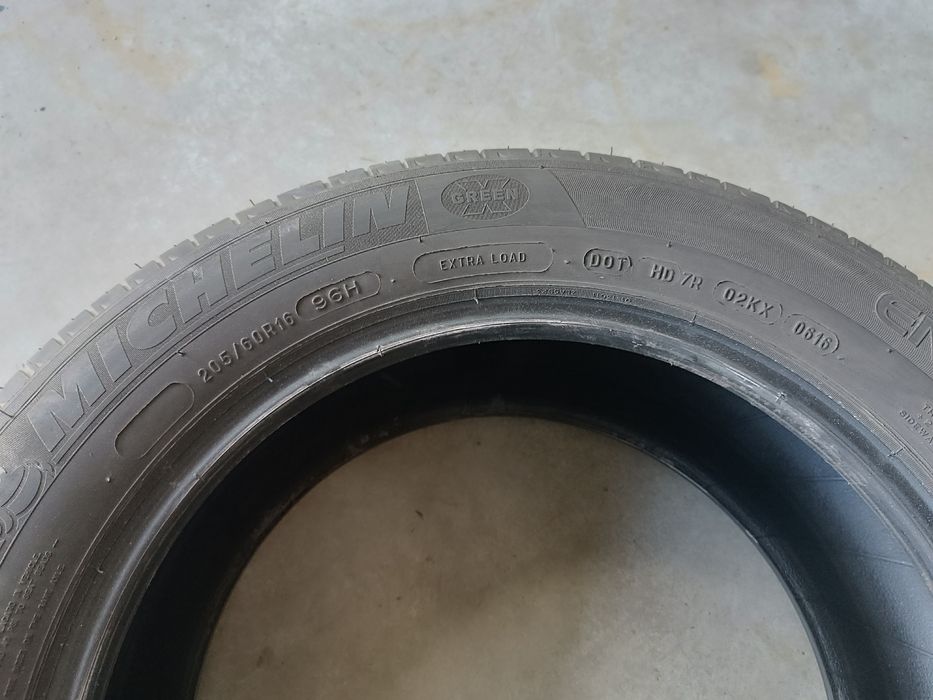 Anvelope vara 205 60 16 Michelin  6mm+
