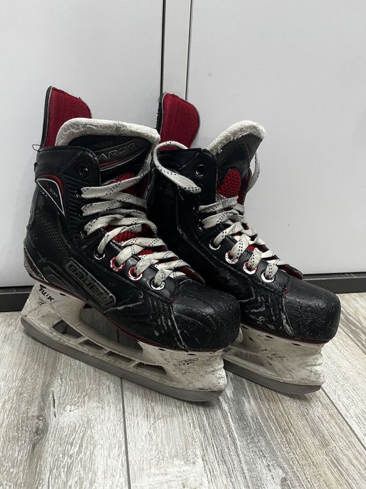 Хоккейные коньки